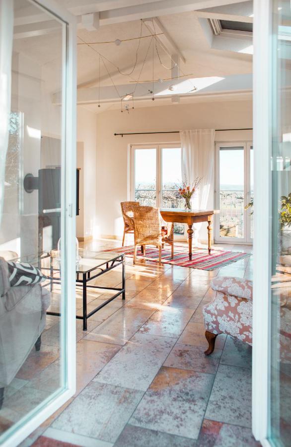 Bed & Breakfast Unter Den Linden Hungen Екстериор снимка
