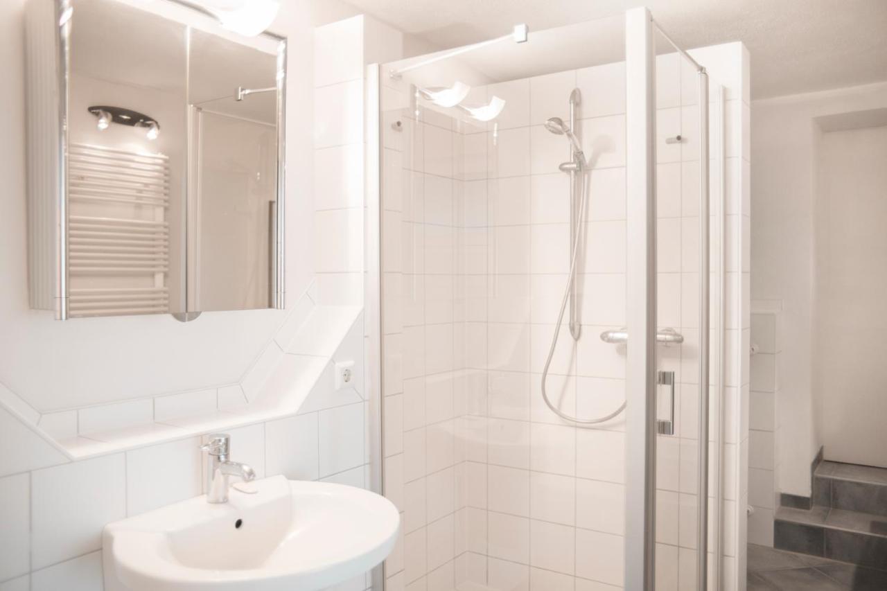 Bed & Breakfast Unter Den Linden Hungen Екстериор снимка